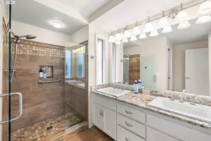15702 NE Summerplace Dr, Portland, OR 97230 - Photo 19