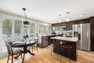 15702 NE Summerplace Dr, Portland, OR 97230 - Photo 11