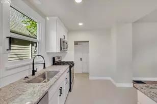 617 SE 20th Ave, Portland, OR 97214 - Photo 17