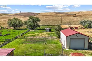 46113 Adams Rd, Pendleton, OR 97801 - Photo 3