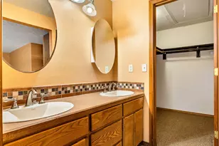 33726 Lake Front Dr, Warrenton, OR 97146 - Photo 23