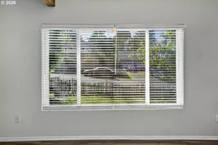 505 S 5th St, Springfield, OR 97477 - Photo 9