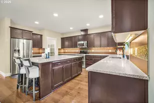 8034 SW 195th Ave, Beaverton, OR 97007 - Photo 9