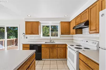 1126 NE 176th Ave, Portland, OR 97230 - Photo 17