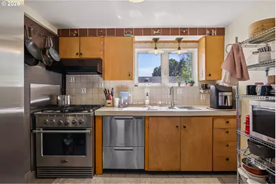 2456 NE 7th Ave, Portland, OR 97212 - Photo 31