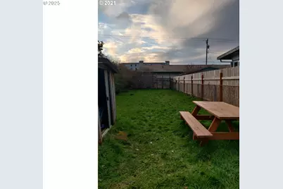 317 N Beacon St, Rockaway Beach, OR 97136 - Photo 15