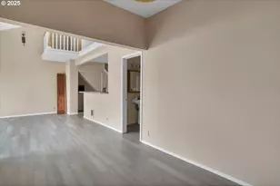 801 NW Coast St, Newport, OR 97365 - Photo 21