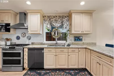 446 SE 68th Ave, Hillsboro, OR 97123 - Photo 13