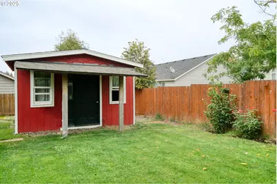 3228 NE Daffodil Dr, McMinnville, OR 97128 - Photo 27
