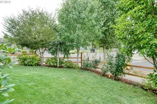 3228 Northeast Daffodil Drive, McMinnville, OR 97128 - Photo 7