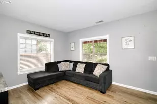 3228 Northeast Daffodil Drive, McMinnville, OR 97128 - Photo 9