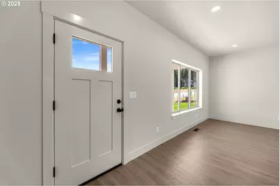 301 Cap Ave, Winlock, WA 98596 - Photo 3