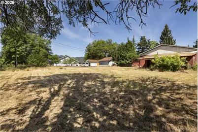 8622 E Evans Creek Rd, Rogue River, OR 97537 - Photo 7