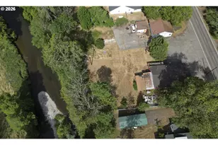 8622 E Evans Creek Rd, Rogue River, OR 97537 - Photo 7