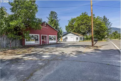 8622 E Evans Creek Rd, Rogue River, OR 97537 - Photo 19
