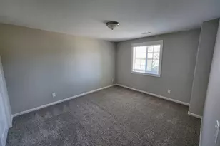 573 E 13th Pl, Lafayette, OR 97127 - Photo 13