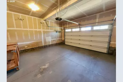 573 E 13th Pl, Lafayette, OR 97127 - Photo 11