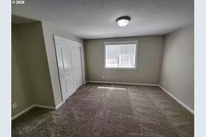 573 E 13th Pl, Lafayette, OR 97127 - Photo 19