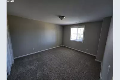 573 E 13th Pl, Lafayette, OR 97127 - Photo 11