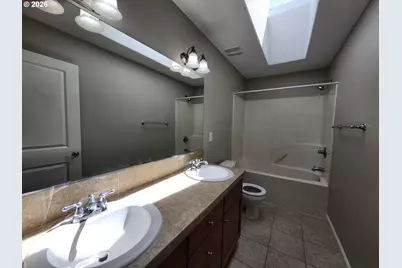573 E 13th Pl, Lafayette, OR 97127 - Photo 15