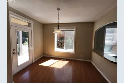 573 E 13th Pl, Lafayette, OR 97127 - Photo 7