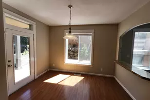 573 E 13th Pl, Lafayette, OR 97127 - Photo 7
