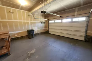 573 E 13th Pl, Lafayette, OR 97127 - Photo 9