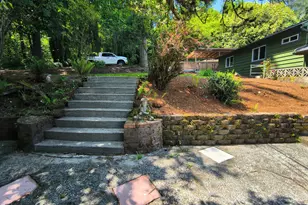 10503 NW 3rd St, Portland, OR 97231 - Photo 9
