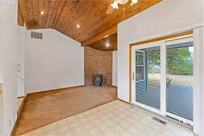 2460 S Dogwood St, Cornelius, OR 97113 - Photo 7