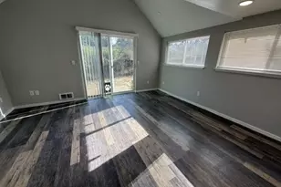 1425 Pine St, Florence, OR 97439 - Photo 7