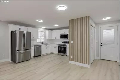 601 W 1st St #13, Newberg, OR 97132 - Photo 5