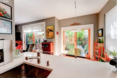 502 NE Knott St, Portland, OR 97212 - Photo 15