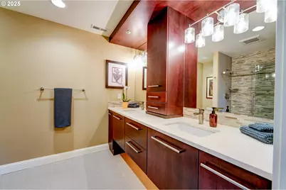 502 NE Knott St, Portland, OR 97212 - Photo 33