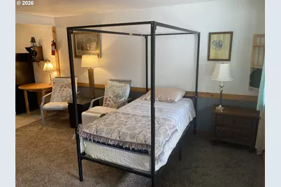 1260 10th St #12, Florence, OR 97439 - Photo 5