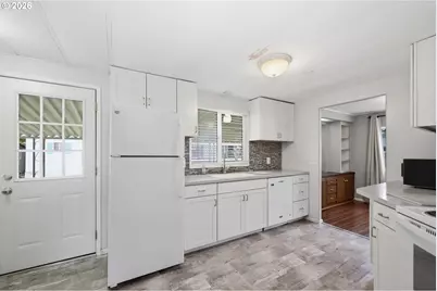 1475 Green Acres Rd #141, Eugene, OR 97408 - Photo 15
