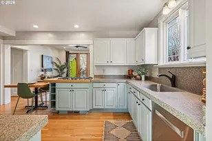 3033 NE Schuyler St, Portland, OR 97212 - Photo 7