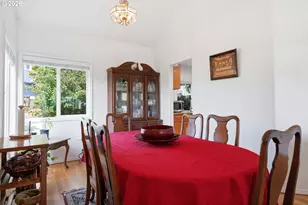 5574 NW Deerfield Way, Portland, OR 97229 - Photo 9