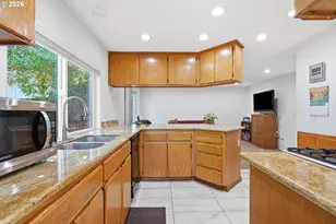 5574 NW Deerfield Way, Portland, OR 97229 - Photo 11
