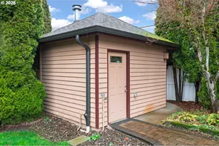 610 NE Sundance Ct, Hillsboro, OR 97124 - Photo 31