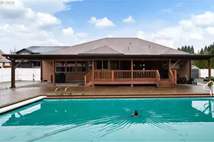 610 NE Sundance Ct, Hillsboro, OR 97124 - Photo 35