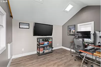 352 SE 68th Ave, Hillsboro, OR 97123 - Photo 41