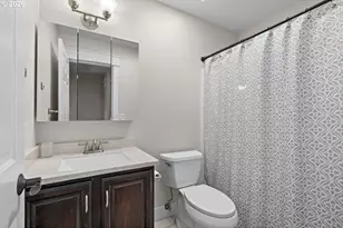 352 SE 68th Ave, Hillsboro, OR 97123 - Photo 25