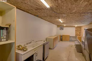 90313 Hwy 202, Astoria, OR 97103 - Photo 37