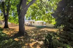 17101 SE Market St, Portland, OR 97233 - Photo 11