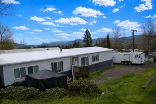 200 Emils Way, Roseburg, OR 97471 - Photo 3