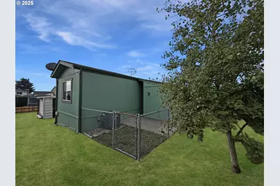 98042 W Benham Ln #1, Brookings, OR 97415 - Photo 9