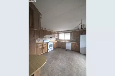 512 Shadow Ranch Ln, Roseburg, OR 97470 - Photo 5