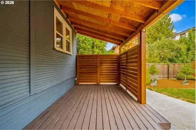 2307 NE Everett St, Portland, OR 97232 - Photo 33