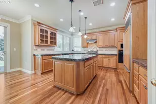 11075 SW Cabot St, Beaverton, OR 97005 - Photo 9