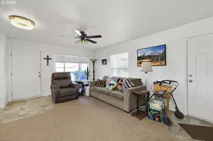 21290 S Beavercreek Rd, Oregon City, OR 97045 - Photo 11